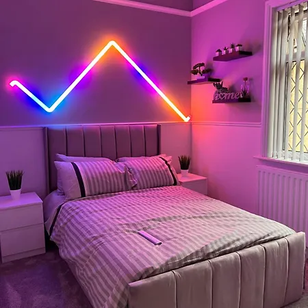 Cosy Detached House In Bradford (West Yorkshire)