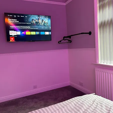 Holiday home Cosy Detached House In Bradford (West Yorkshire)